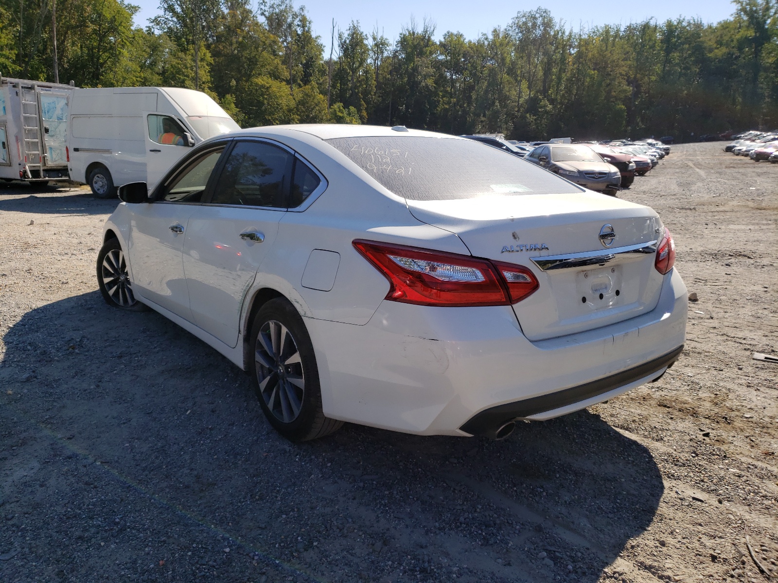 Photo 3 from auction – 2017 NISSAN ALTIMA 2.5 with VIN 1N4AL3AP4HC213008