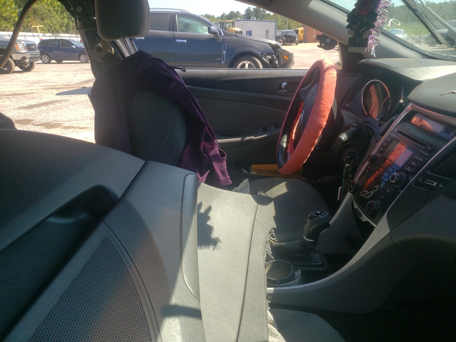 Photo 5 from auction – 2013 HYUNDAI SONATA with VIN 5NPEB4ACXDH736694