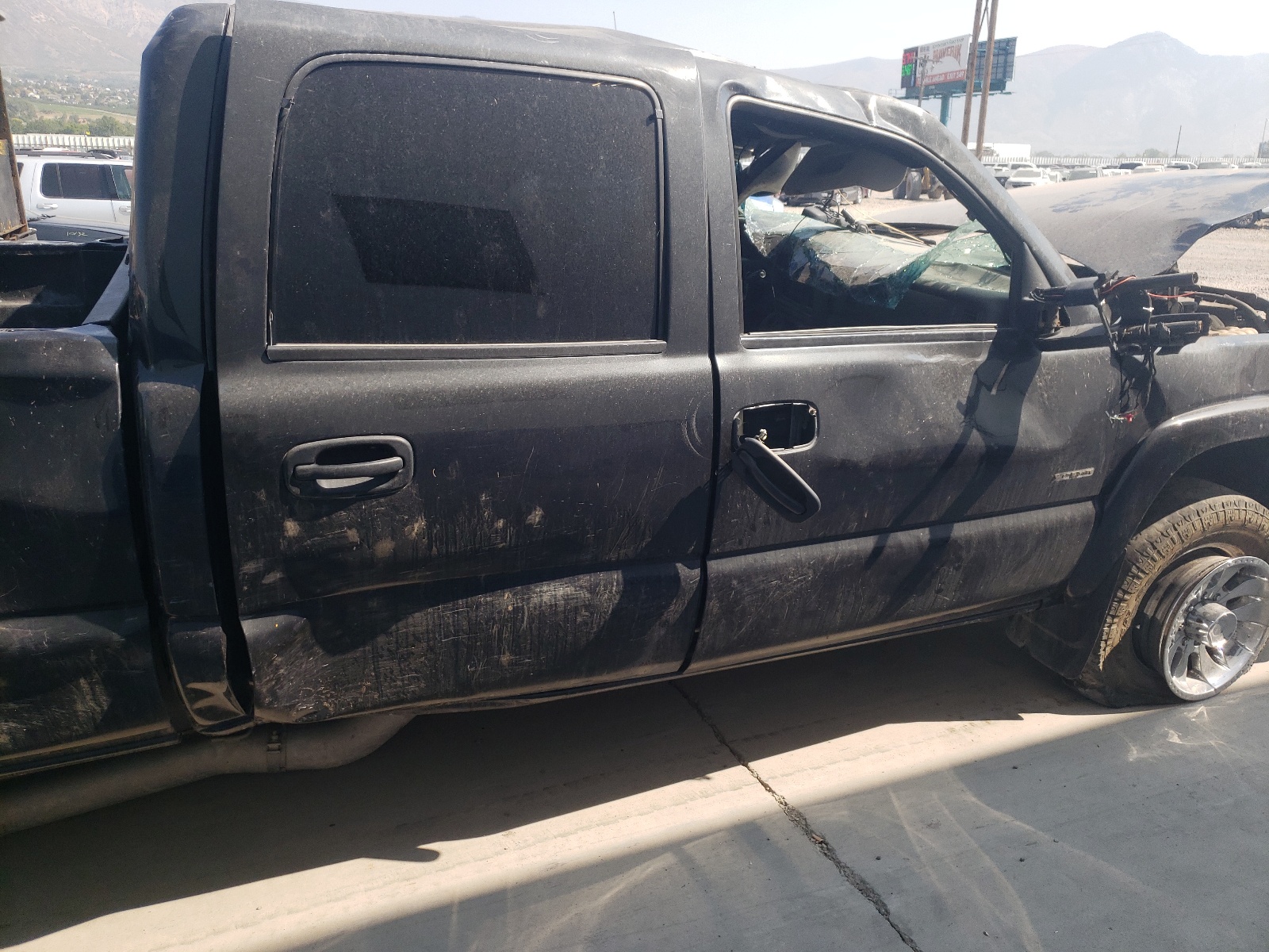Photo 6 from auction – 2005 GMC SIERRA K25 with VIN 1GTHK23285F858813