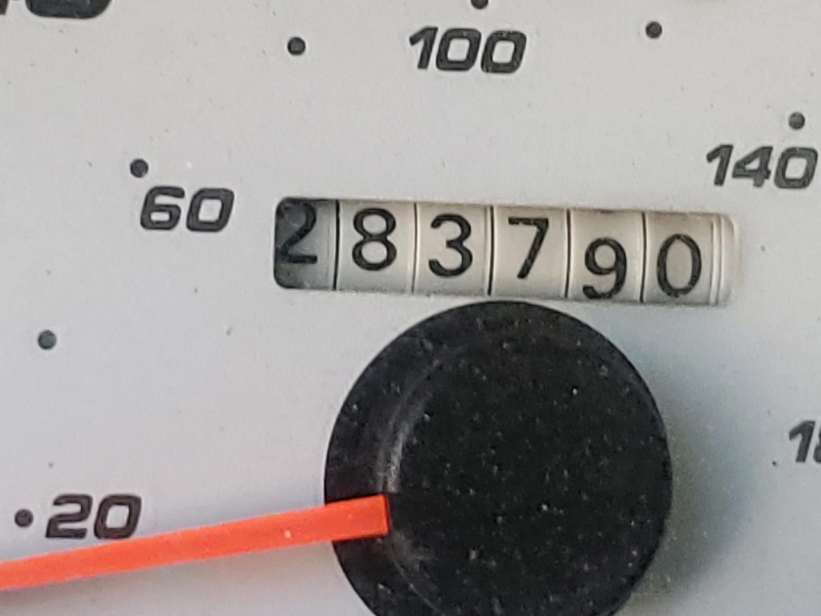 Photo 8 from auction – 2002 FORD EXPLORER S with VIN 1FMZU67E82UA99111