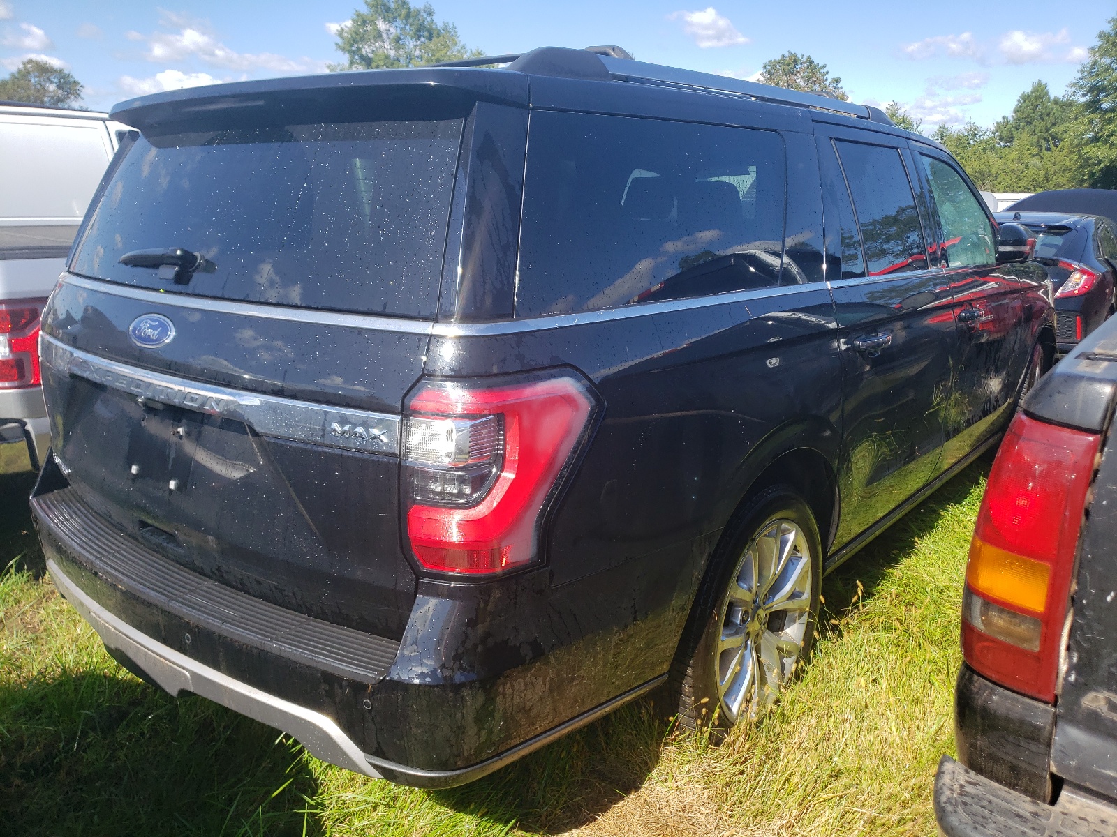 Photo 4 from auction – 2018 FORD EXPEDITION with VIN 1FMJK2ATXJEA35597