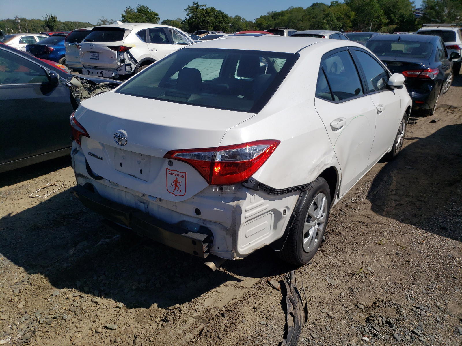 Photo 4 from auction – 2015 TOYOTA COROLLA L with VIN 2T1BURHE7FC250271