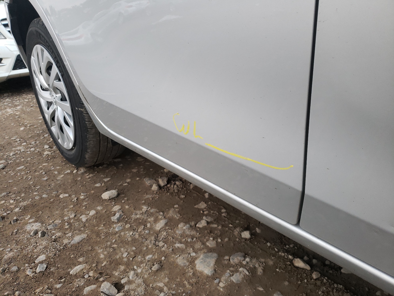 Photo 9 from auction – 2018 TOYOTA COROLLA L with VIN 2T1BURHE6JC104503