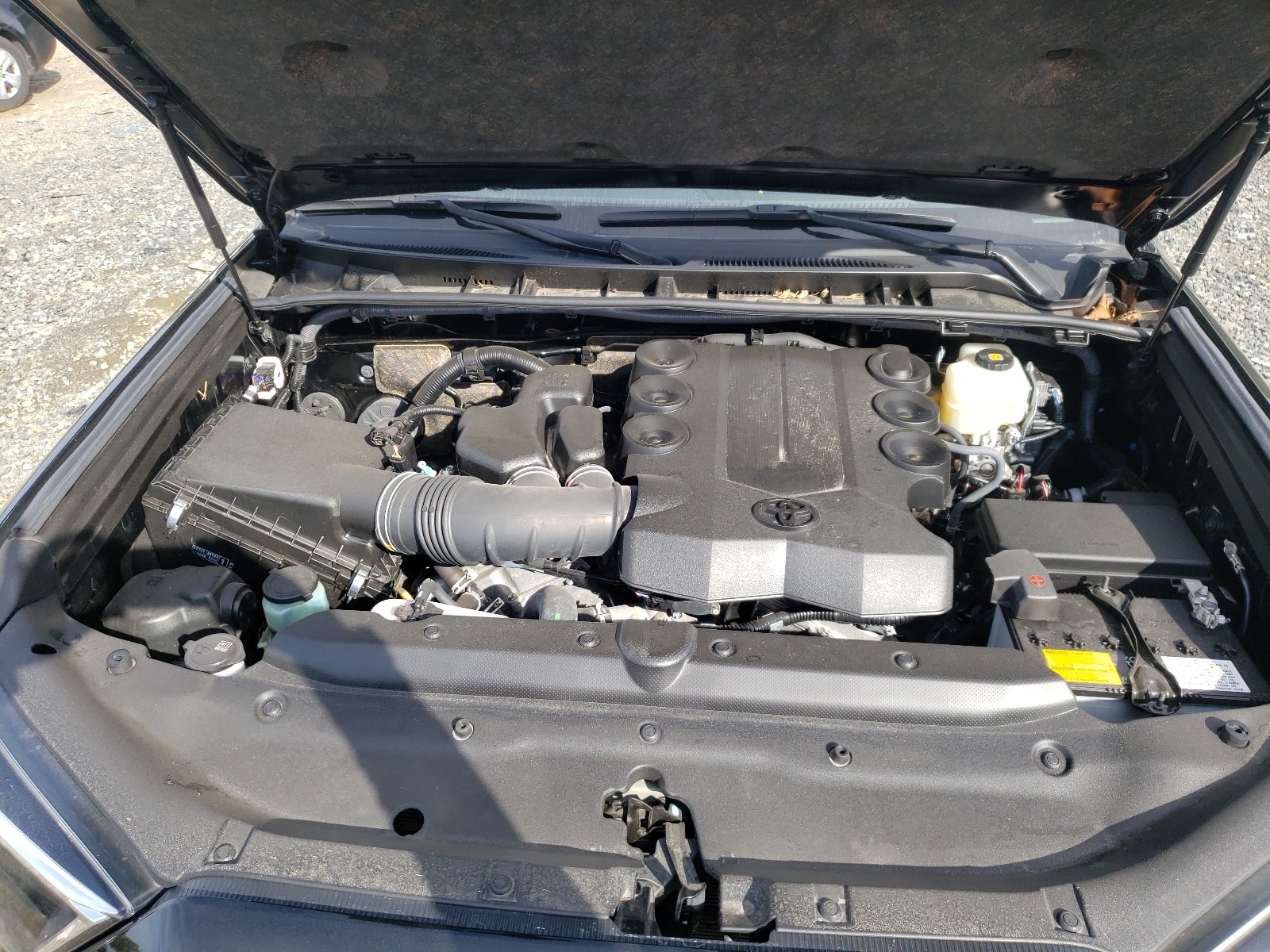 Photo 7 from auction – 2019 TOYOTA 4RUNNER SR with VIN JTEBU5JRXK5719037