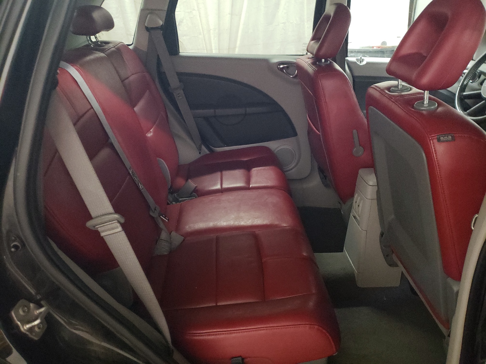 Photo 6 from auction – 2010 CHRYSLER PT CRUISER with VIN 3A4GY5F96AT203550