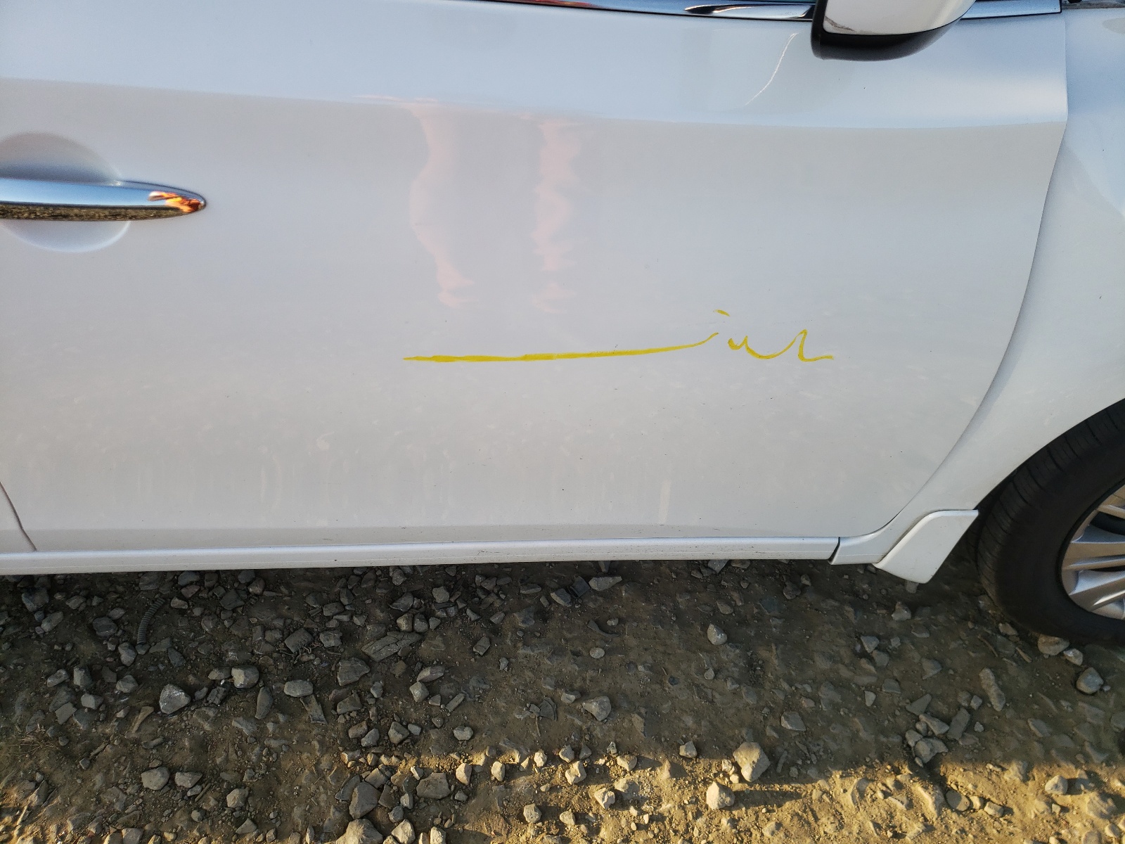 Photo 9 from auction – 2016 NISSAN SENTRA S with VIN 3N1AB7AP3GY331774