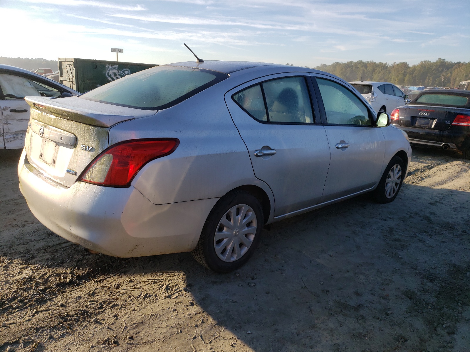 Photo 4 from auction – 2013 NISSAN VERSA S with VIN 3N1CN7AP5DL827362