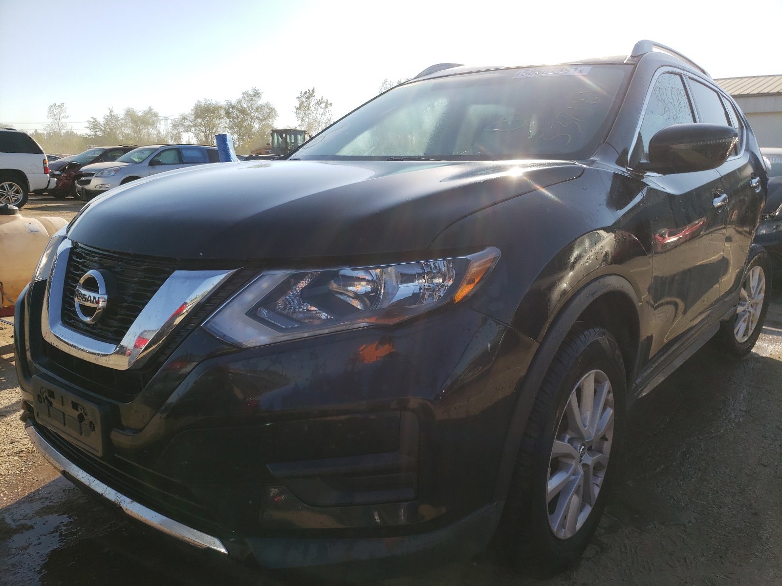 Photo 2 from auction – 2017 NISSAN ROGUE S with VIN KNMAT2MV9HP537188