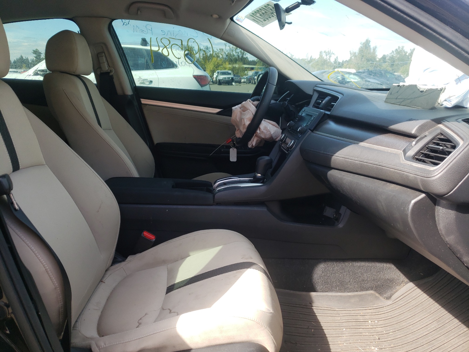 Photo 5 from auction – 2016 HONDA CIVIC LX with VIN 19XFC2F52GE204428