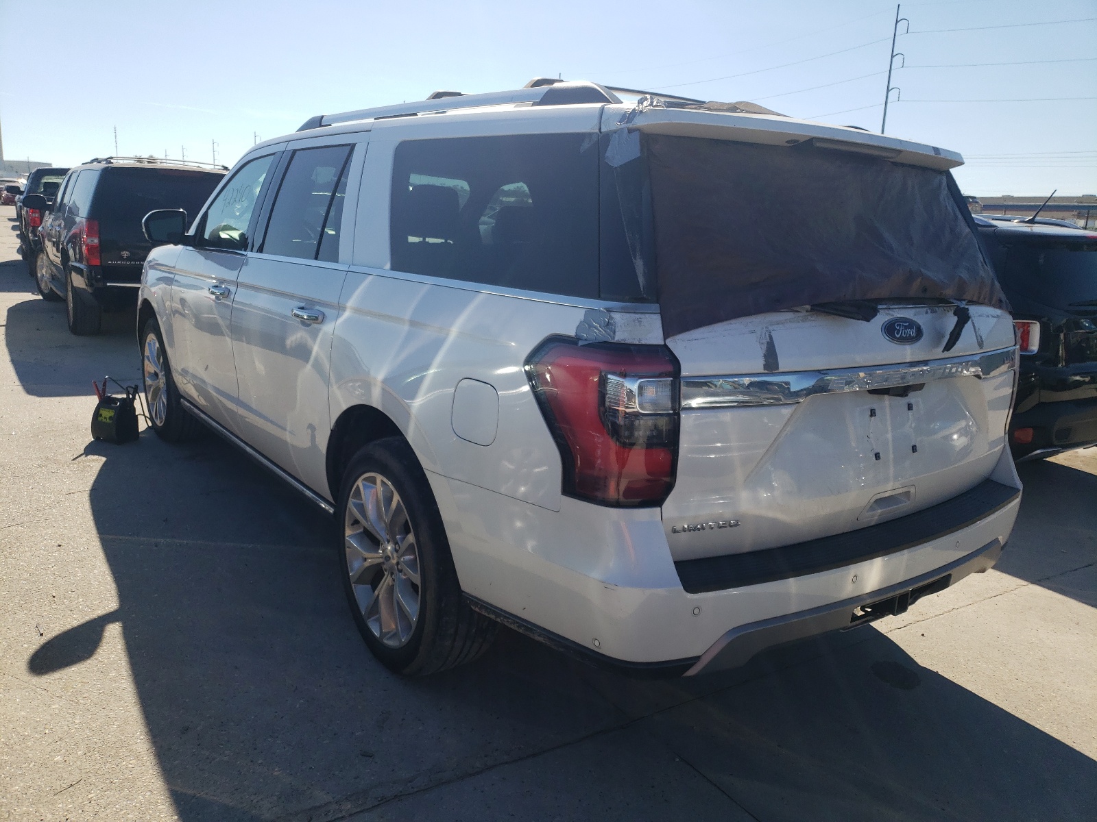 Photo 3 from auction – 2019 FORD EXPEDITION with VIN 1FMJK1KT0KEA64228