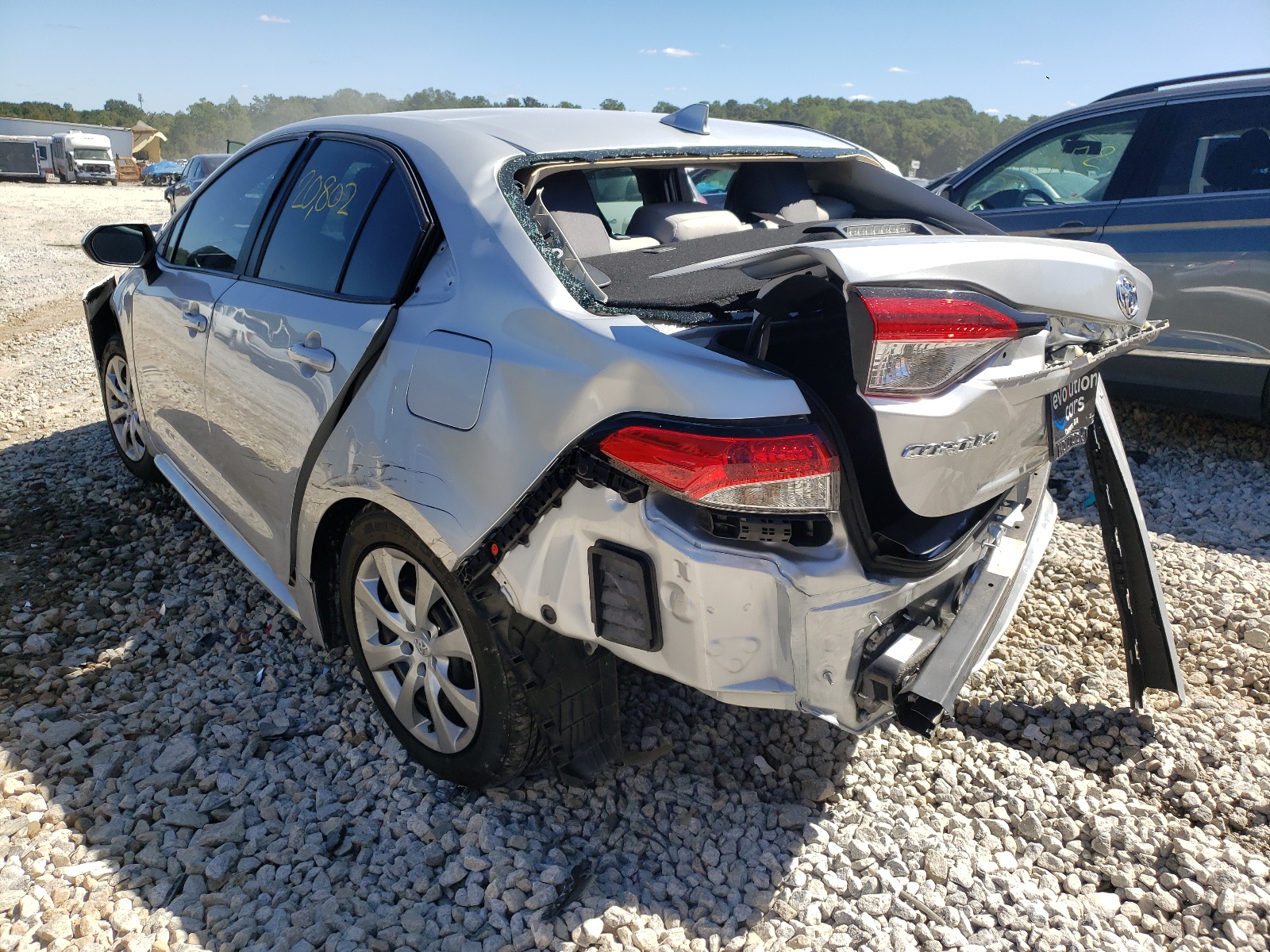 Photo 3 from auction – 2020 TOYOTA COROLLA LE with VIN 5YFEPRAE9LP052074