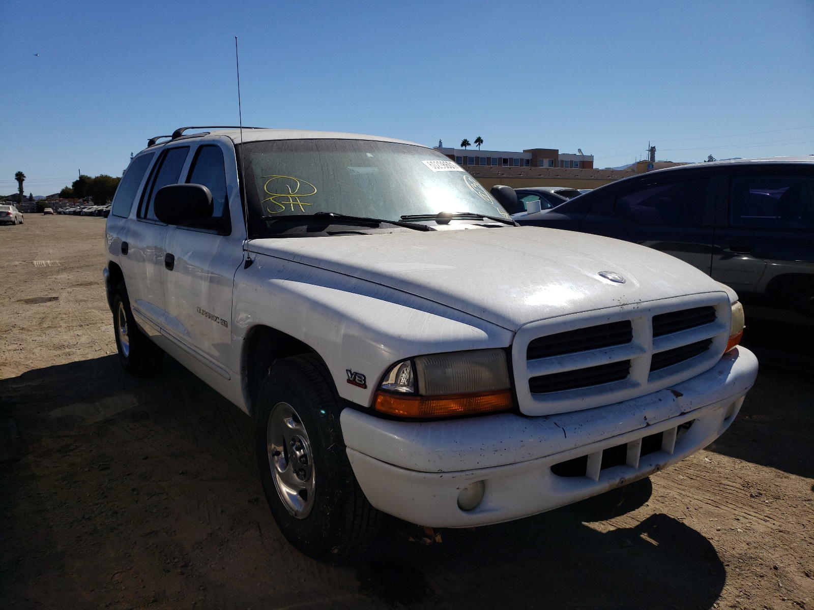 DODGE DURANGO 1999 with VIN 1B4HR28Y5XF540530 - Photo from auction