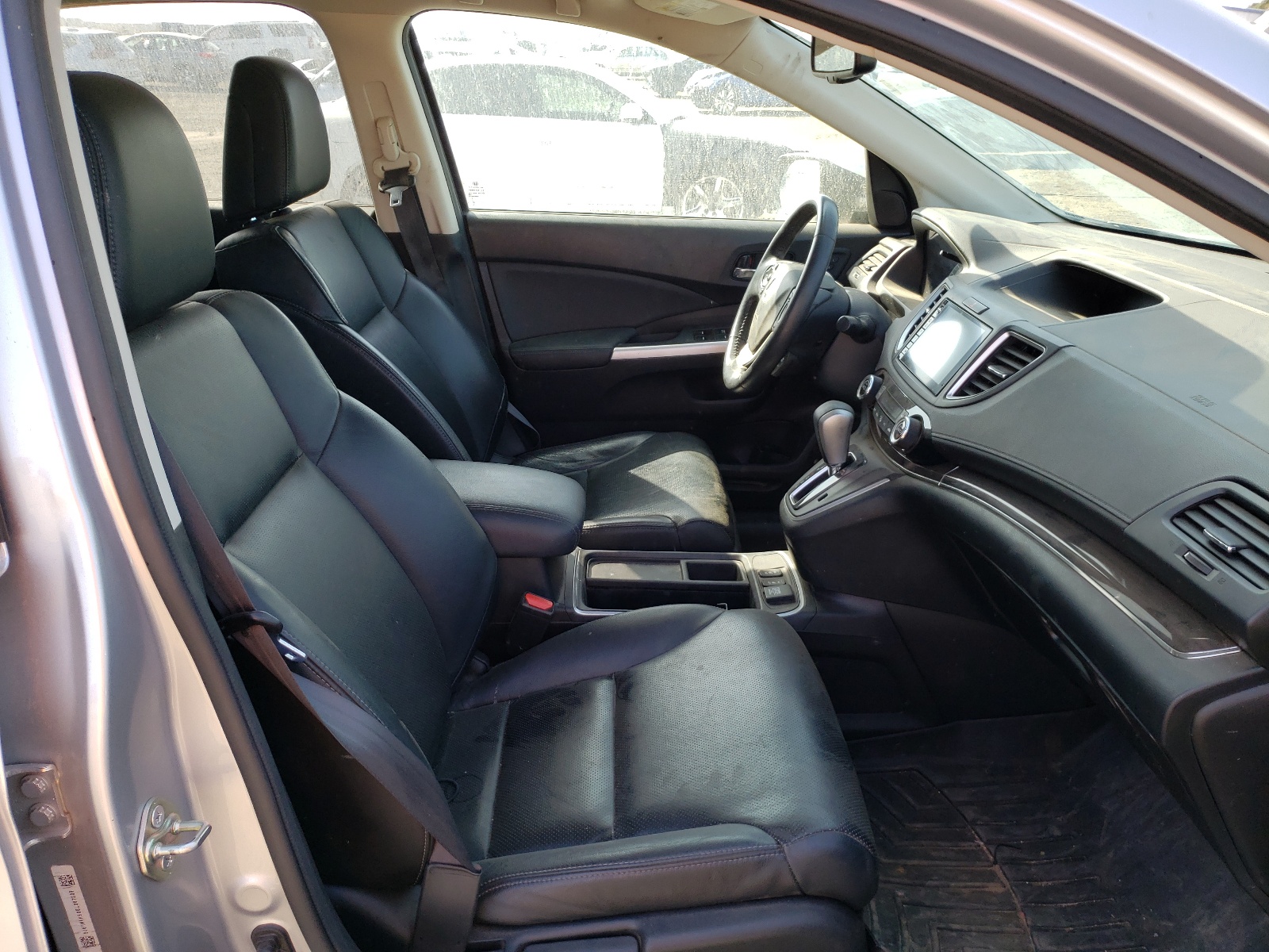 Photo 5 from auction – 2016 HONDA CR-V TOURI with VIN 5J6RM4H90GL087309