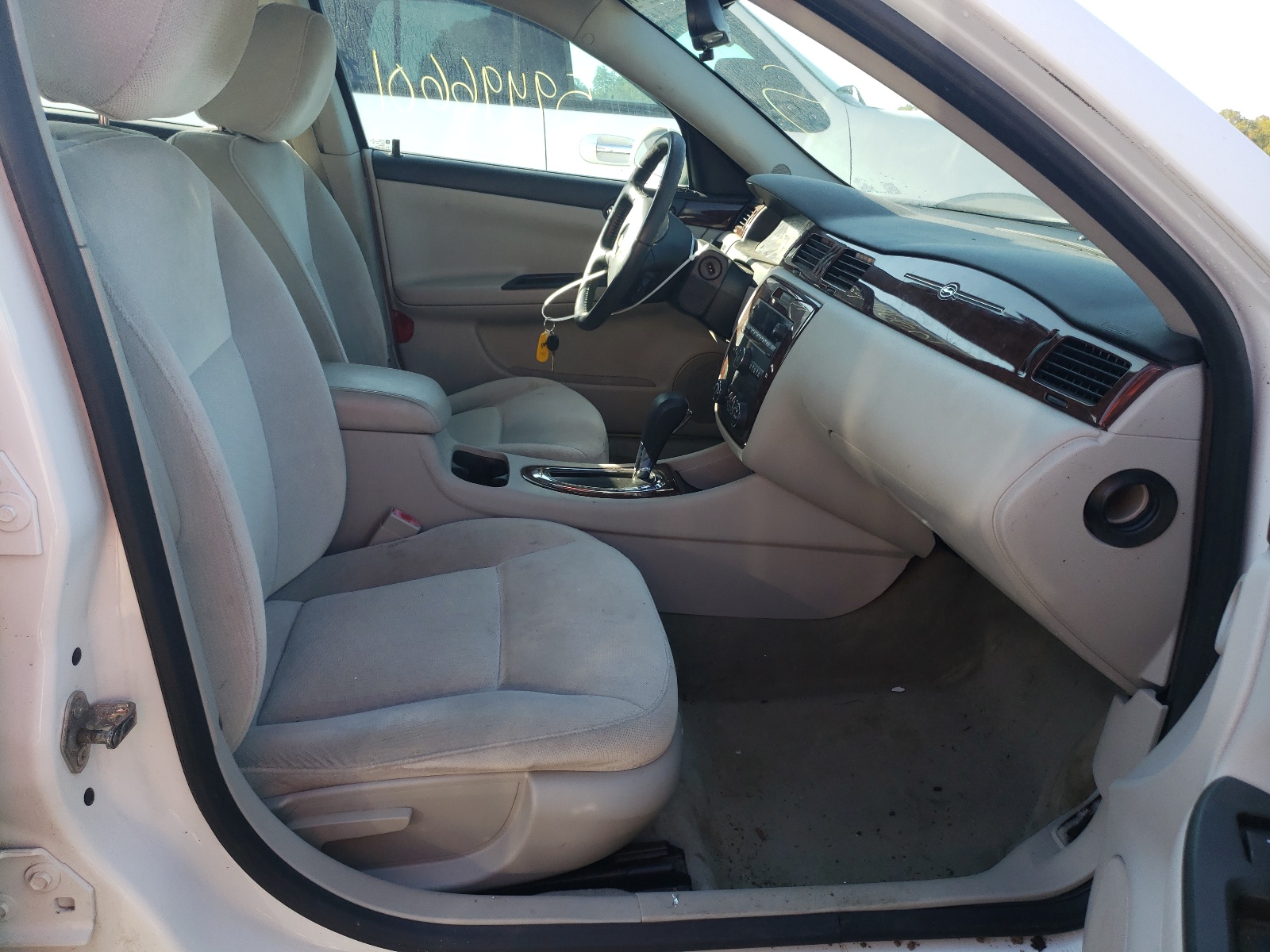 Photo 5 from auction – 2011 CHEVROLET IMPALA LT with VIN 2G1WG5EK2B1266939