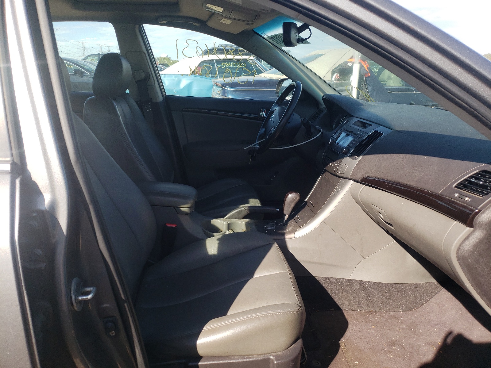 Photo 5 from auction – 2009 HYUNDAI SONATA SE with VIN 5NPEU46F99H499278