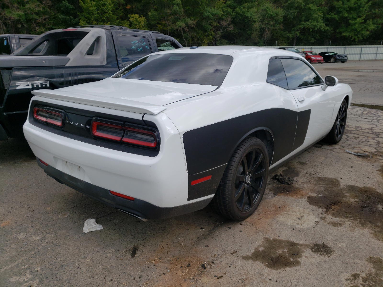 Photo 4 from auction – 2016 DODGE CHALLENGER with VIN 2C3CDZBT9GH171577