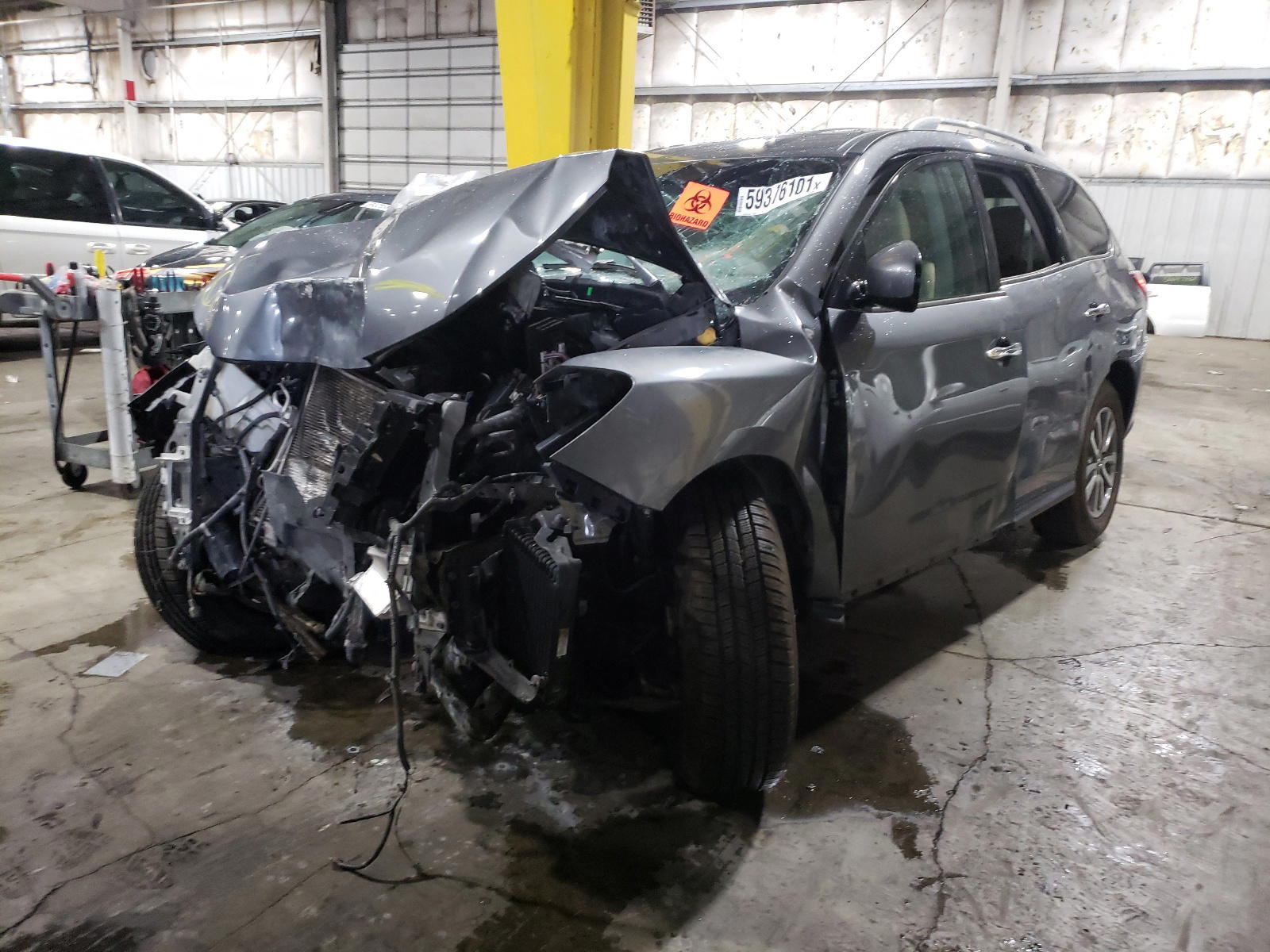 Photo 2 from auction – 2015 NISSAN PATHFINDER with VIN 5N1AR2MM4FC636328