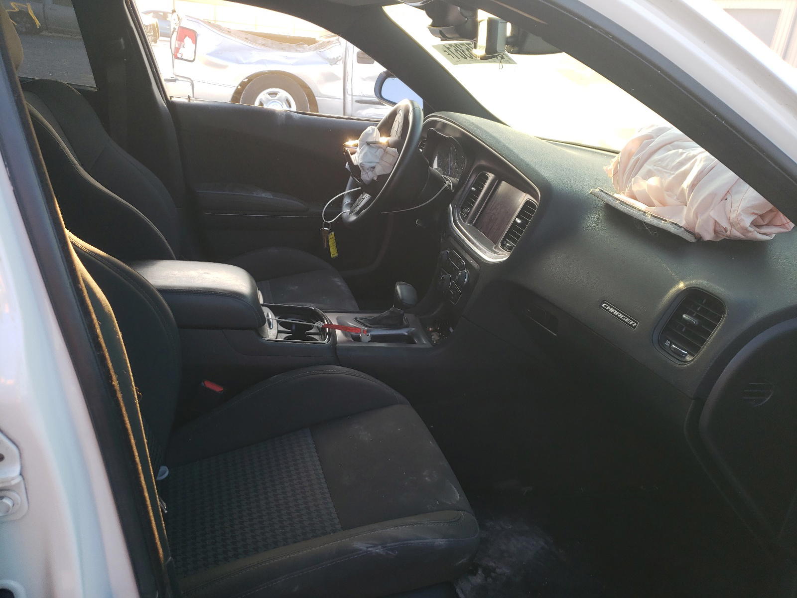 Photo 5 from auction – 2019 DODGE CHARGER R/ with VIN 2C3CDXCT0KH501523