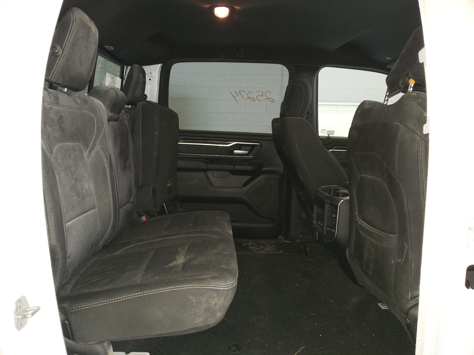 Photo 6 from auction – 2019 RAM 1500 BIG H with VIN 1C6RRFFG1KN695459