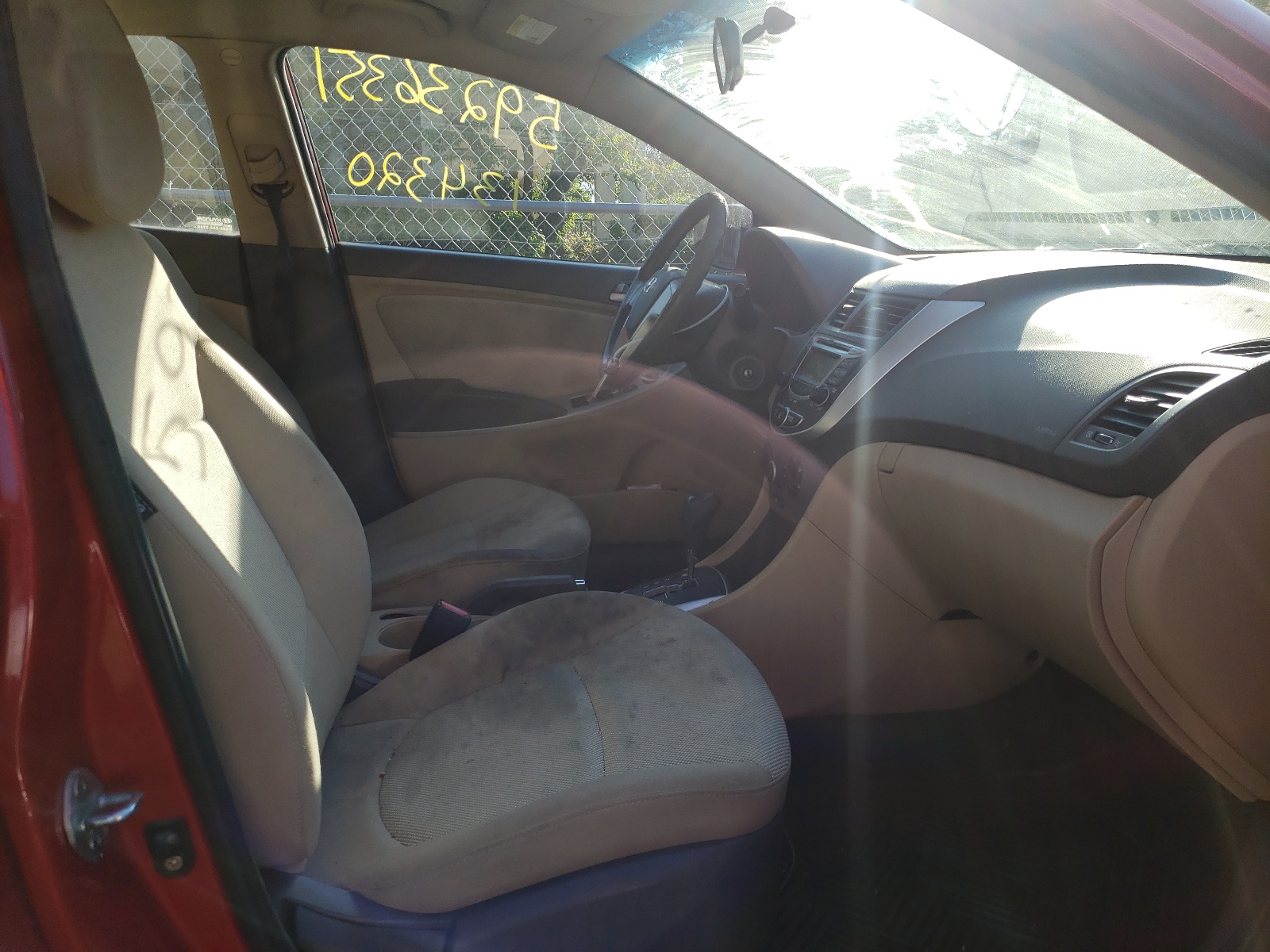 Photo 5 from auction – 2012 HYUNDAI ACCENT GLS with VIN KMHCT4AE3CU212552