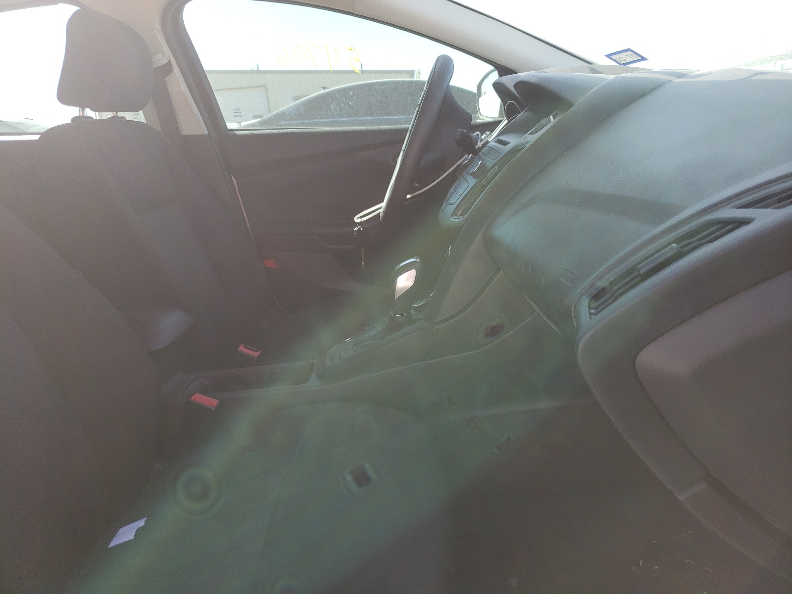 Фото 5 с аукциона – 2015 FORD FOCUS SE с VIN 1FADP3K25FL234967