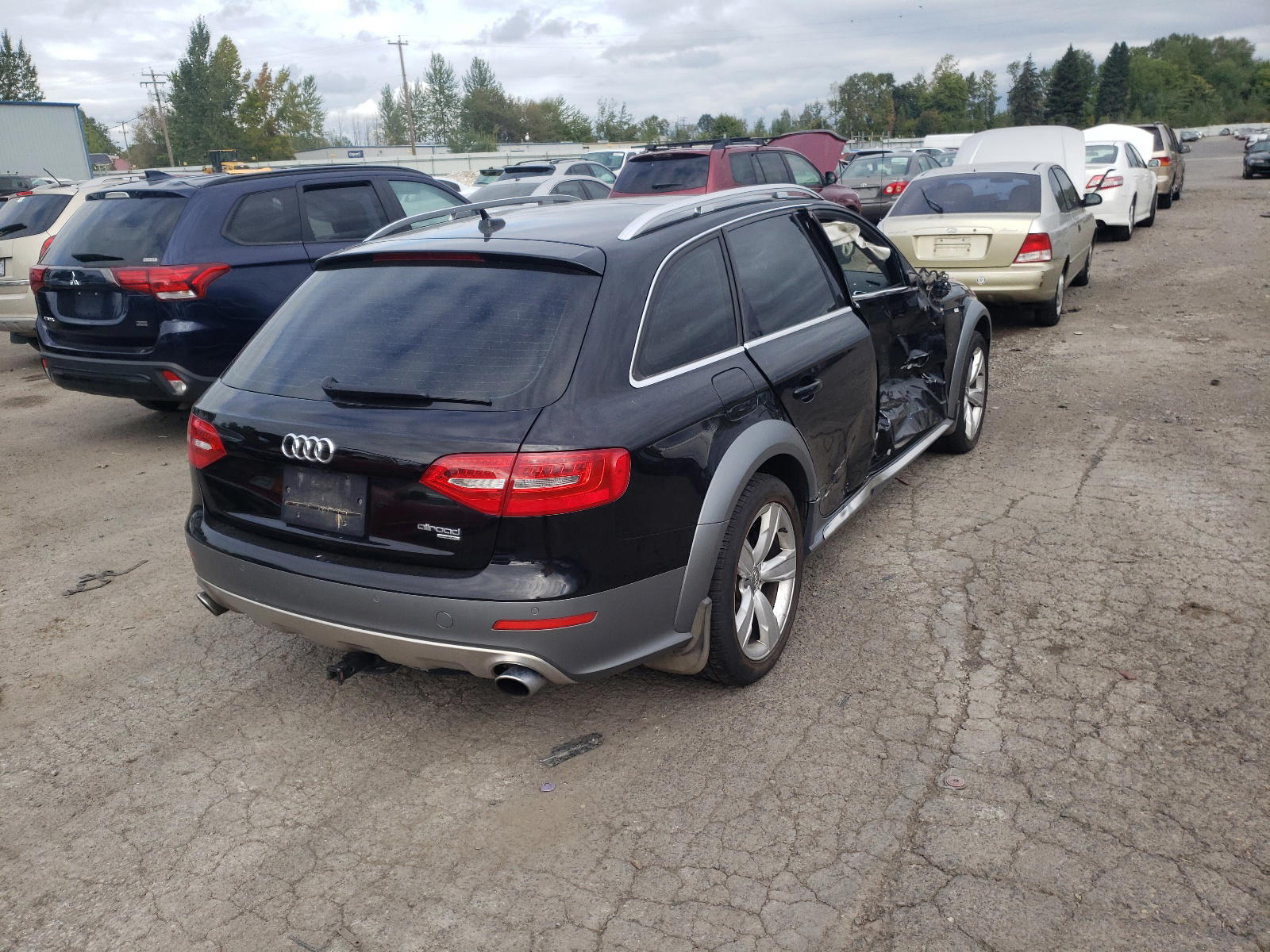 Photo 4 from auction – 2013 AUDI A4 ALLROAD with VIN WA1UFBFL6DA206351
