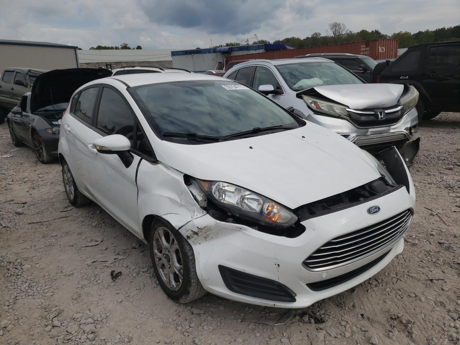 FORD FIESTA SE 2016 with VIN 3FADP4EJ4GM111749 - Photo from auction
