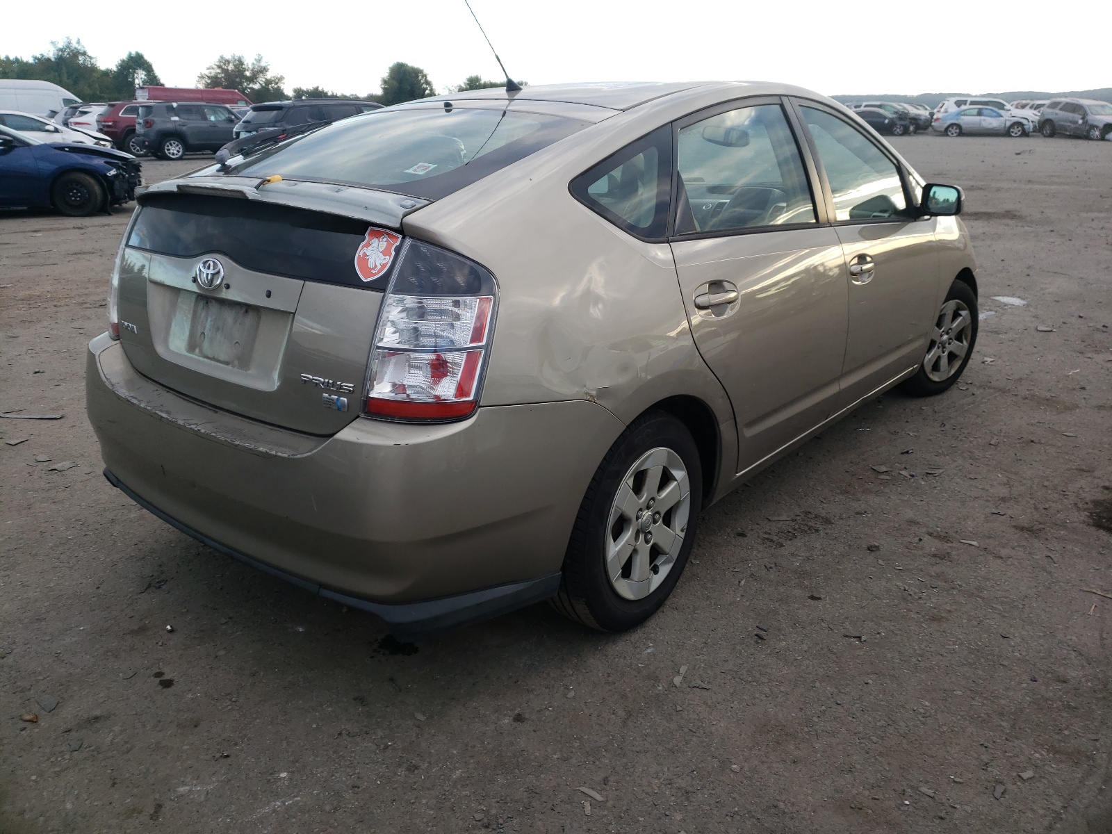 Photo 4 from auction – 2005 TOYOTA PRIUS with VIN JTDKB20U253073149