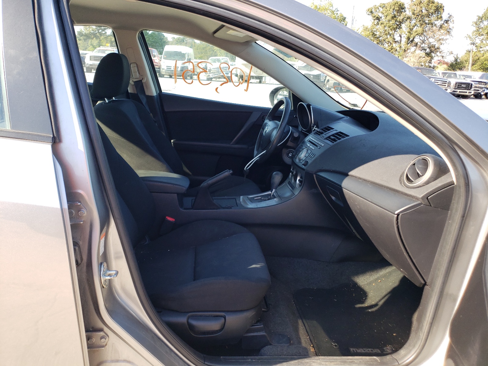 Photo 5 from auction – 2010 MAZDA 3 I with VIN JM1BL1SF3A1251114