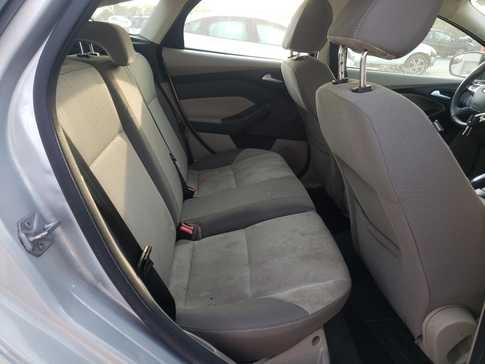 Photo 6 from auction – 2014 FORD FOCUS SE with VIN 1FADP3K23EL161628