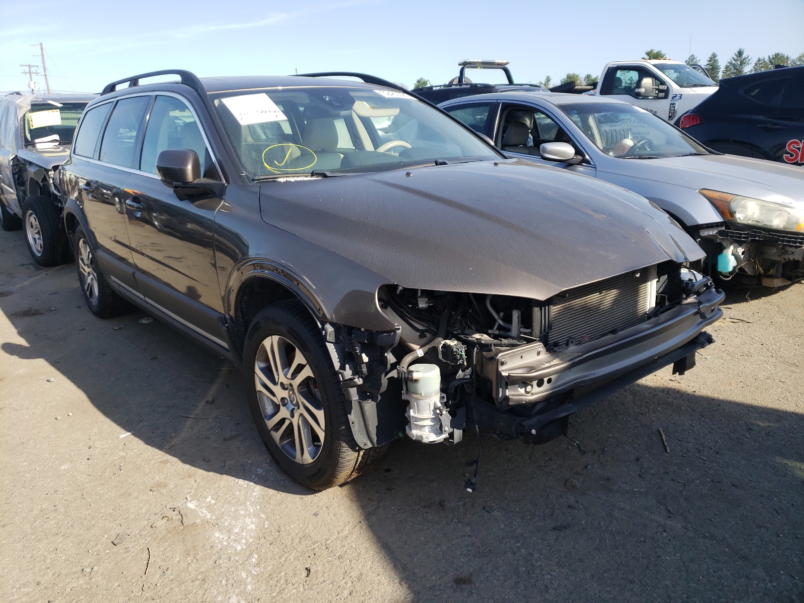 VOLVO XC70 3.2 P 2015 with VIN YV4940NB2F1199686 - Photo from auction