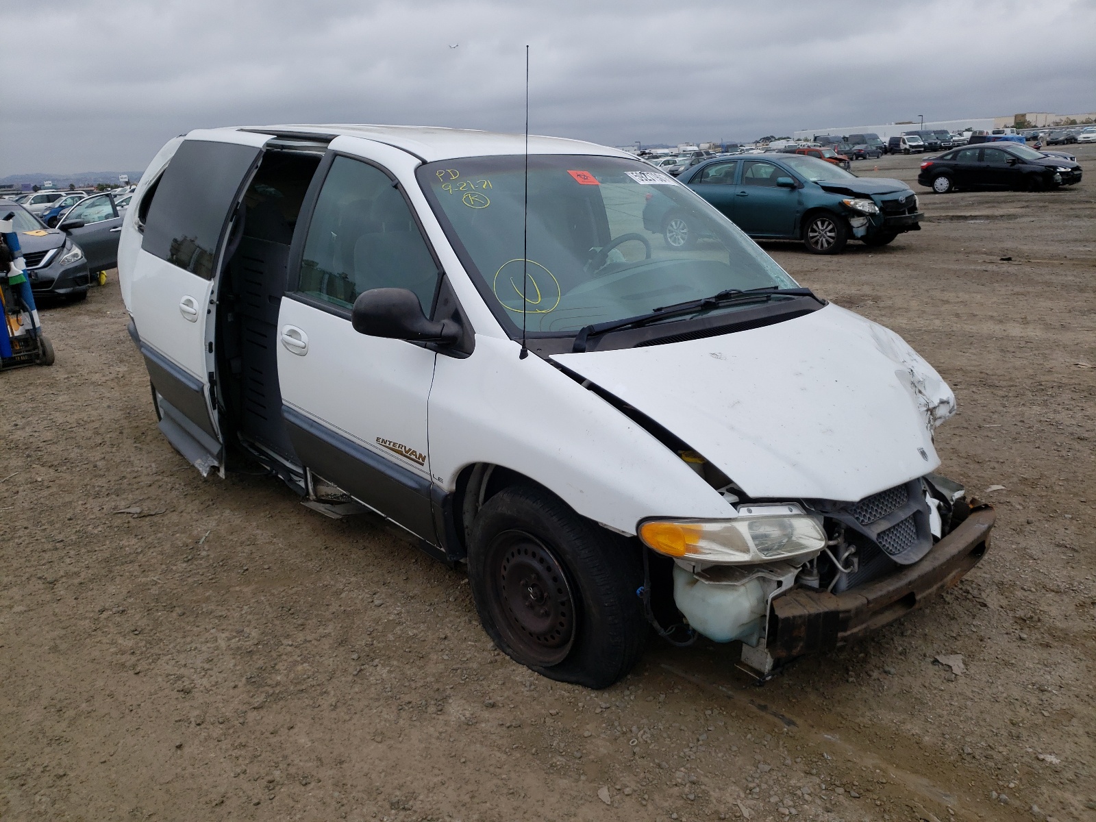Photo 1 from auction – 1999 DODGE GRAND CARA with VIN 1B4GP54R3XB574572