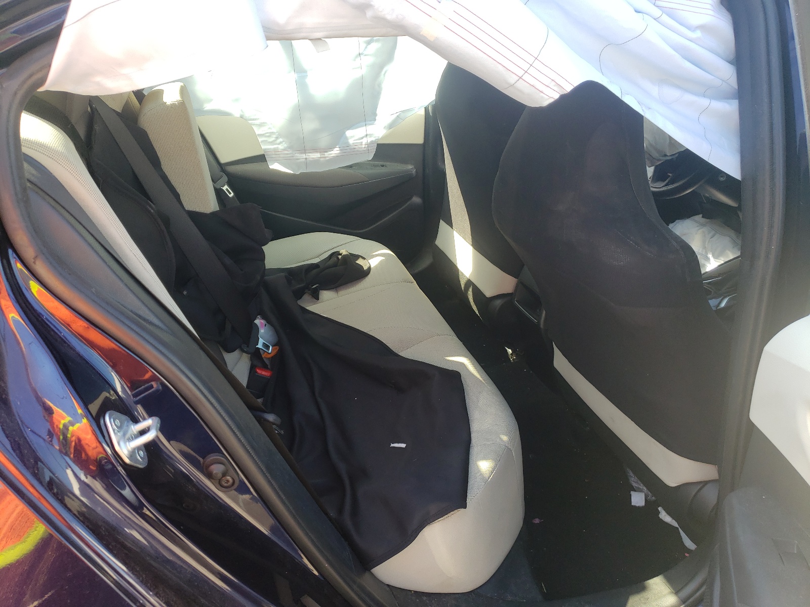 Photo 6 from auction – 2021 TOYOTA COROLLA LE with VIN JTDEPMAE4MJ141365