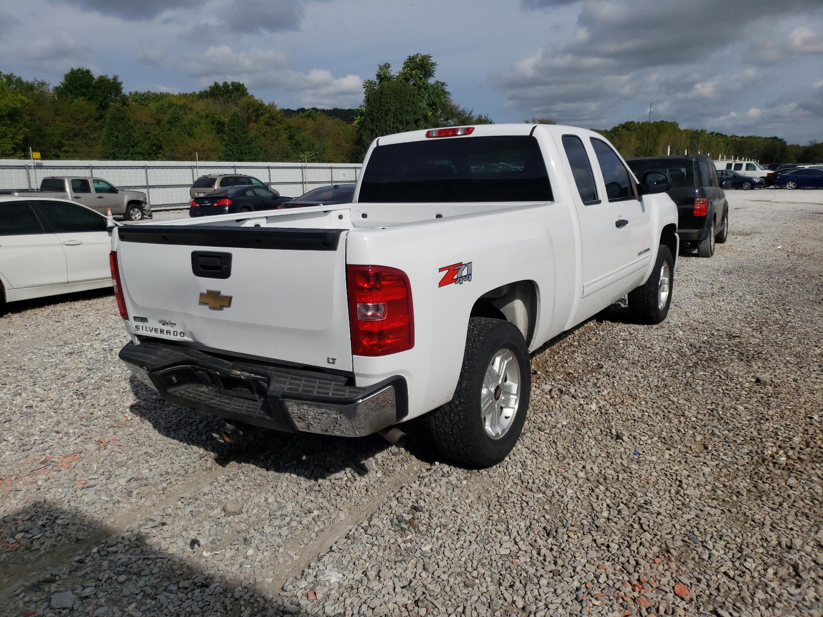 Photo 4 from auction – 2011 CHEVROLET SILVERADO with VIN 1GCRKSE33BZ460185