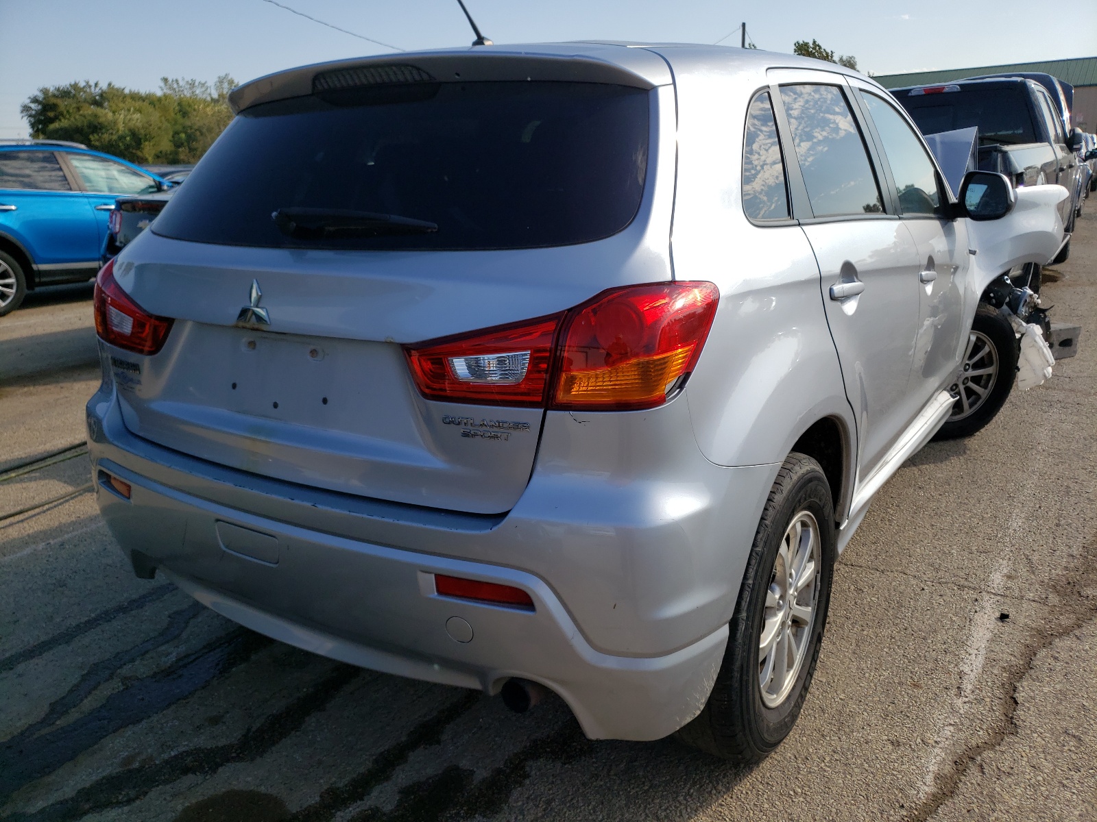 Photo 4 from auction – 2012 MITSUBISHI OUTLANDER with VIN JA4AP3AU4CZ008826
