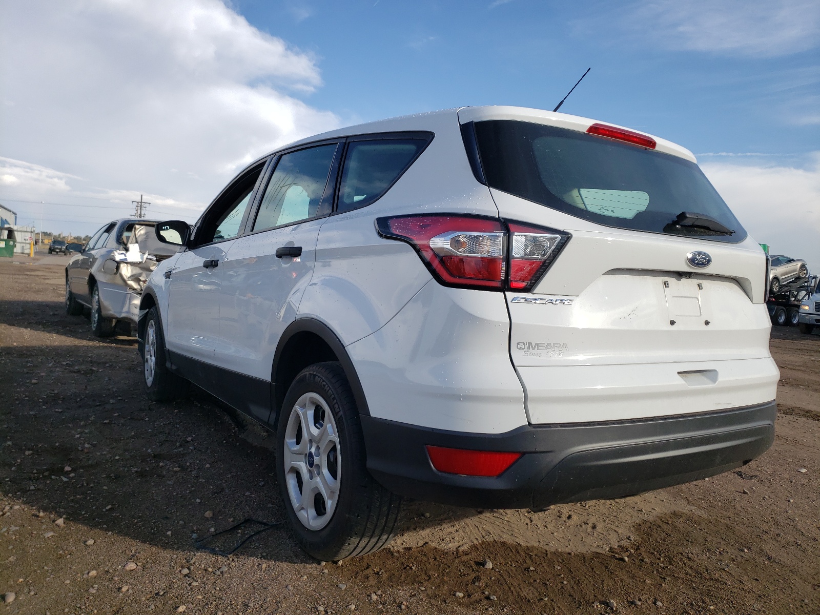 Zdjęcie 3 z aukcji – 2017 FORD ESCAPE S z VIN 1FMCU0F72HUE95520