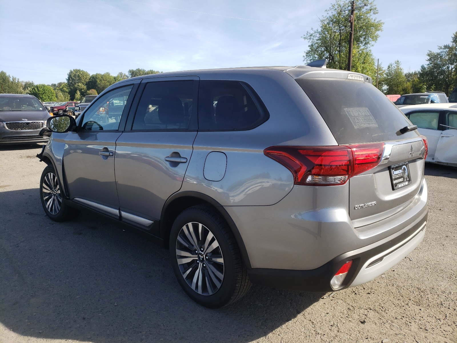 Photo 3 from auction – 2020 MITSUBISHI OUTLANDER with VIN JA4AD2A3XLZ005262