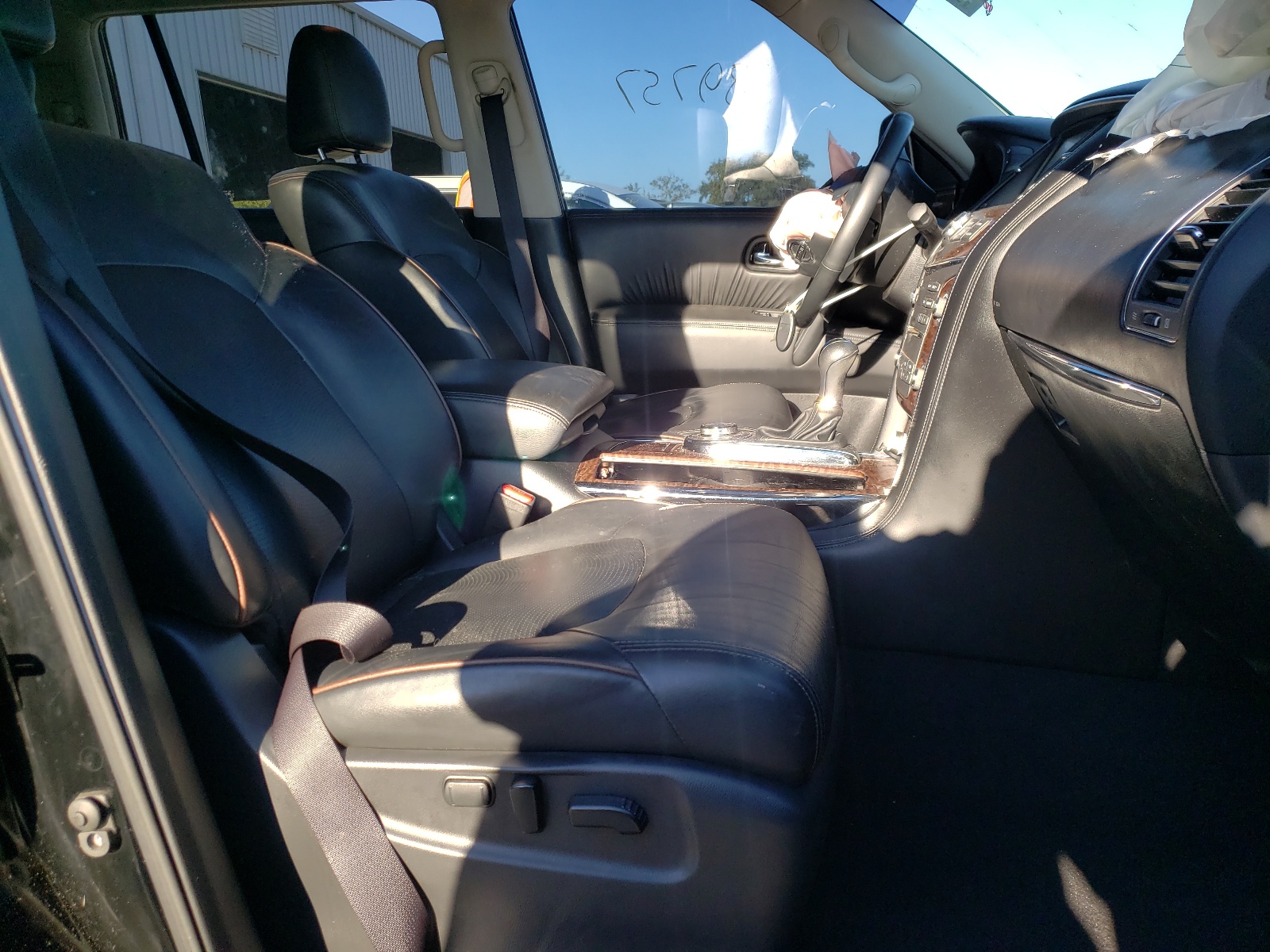 Photo 5 from auction – 2017 NISSAN ARMADA SV with VIN JN8AY2NC9H9504022