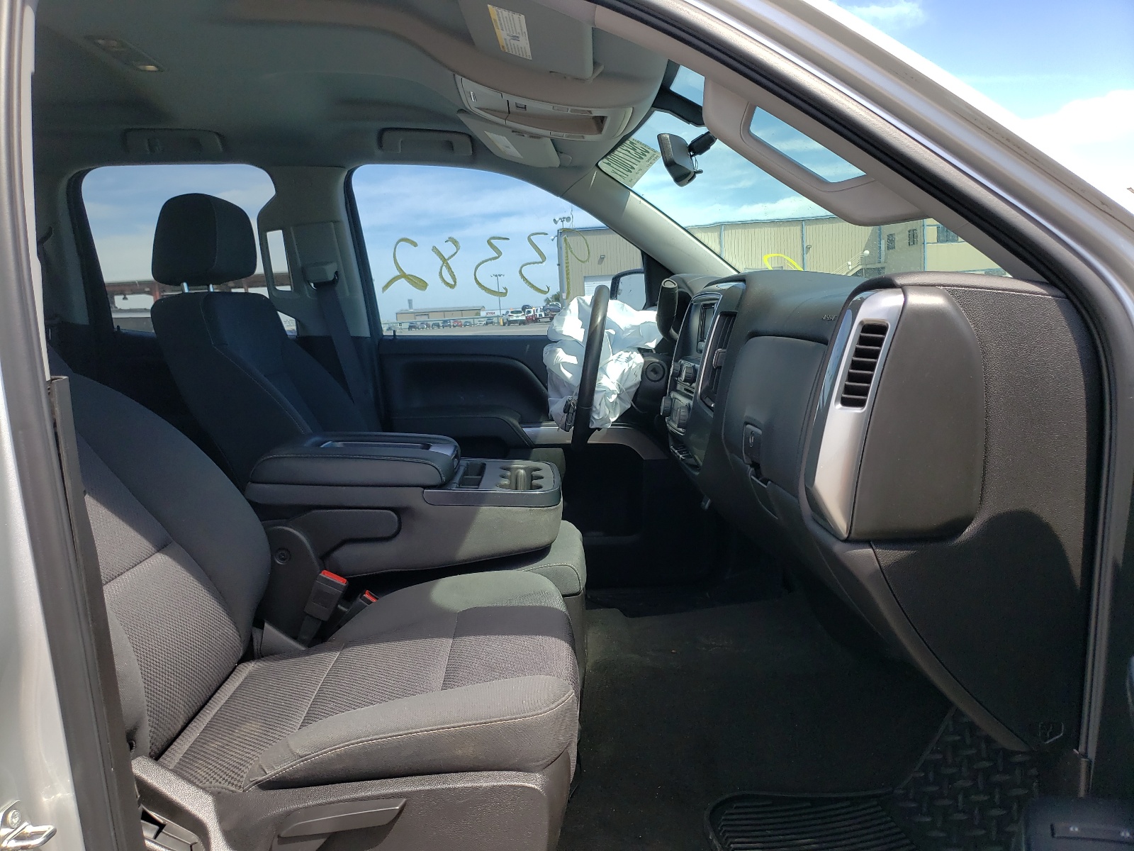 Photo 5 from auction – 2015 CHEVROLET SILVERADO with VIN 1GCRCREH5FZ387392