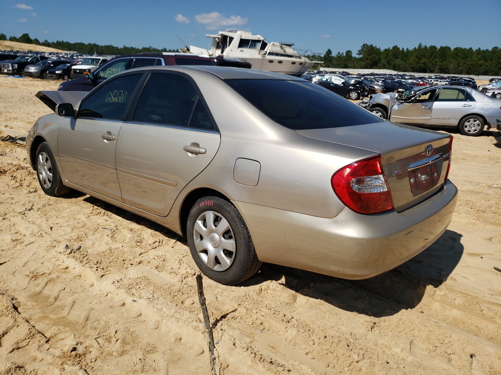 Photo 3 from auction – 2004 TOYOTA CAMRY LE with VIN 4T1BE32K24U925500