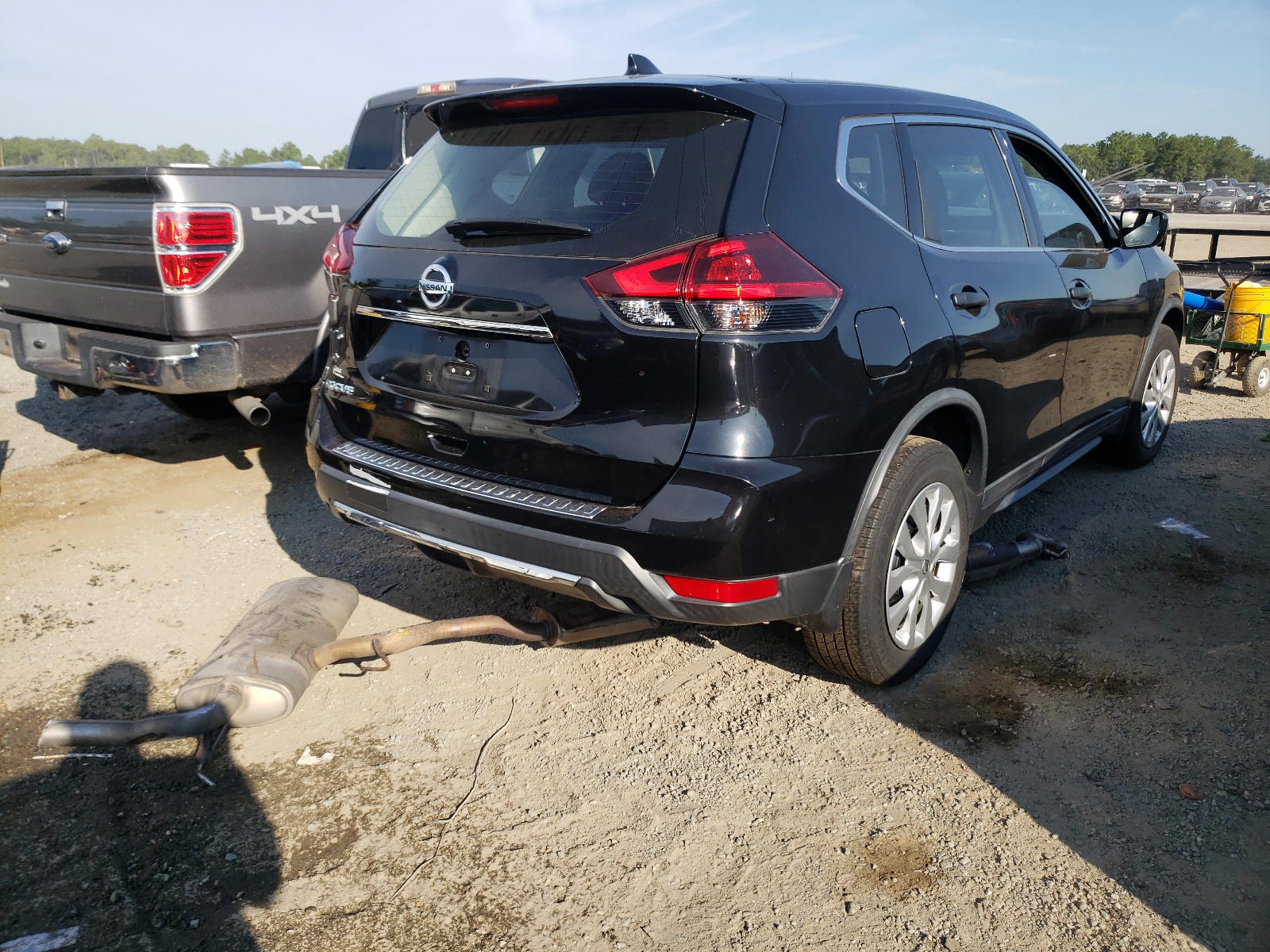 Photo 4 from auction – 2018 NISSAN ROGUE S with VIN KNMAT2MT1JP516940