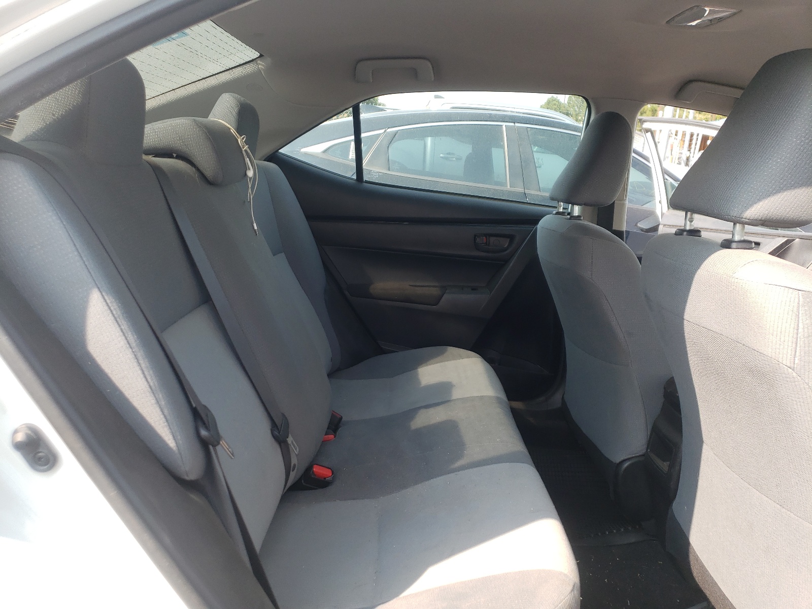 Photo 6 from auction – 2019 TOYOTA COROLLA L with VIN 5YFBURHE8KP863056