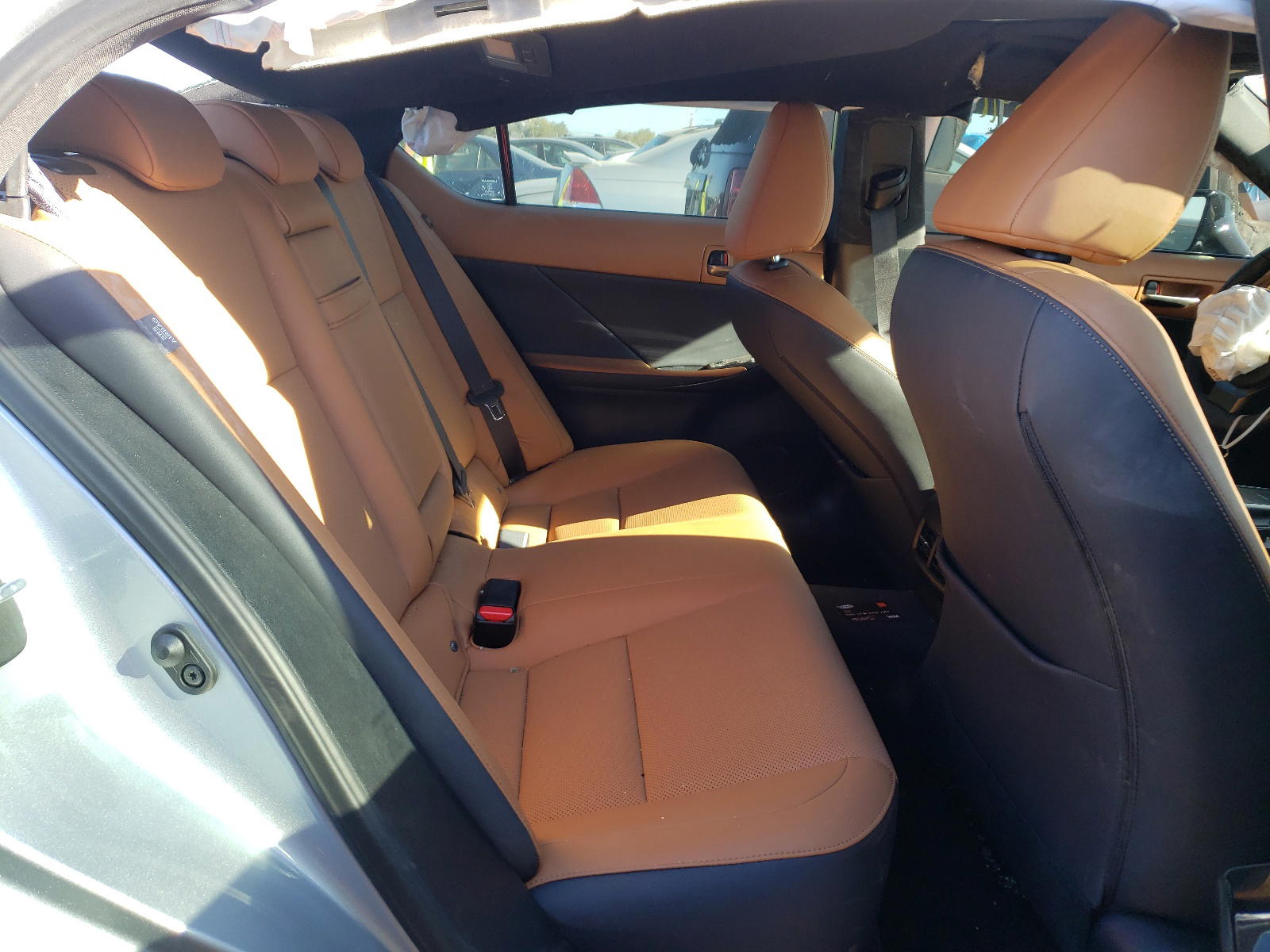 Photo 6 from auction – 2021 LEXUS IS 300 with VIN JTHC81F20M5046214