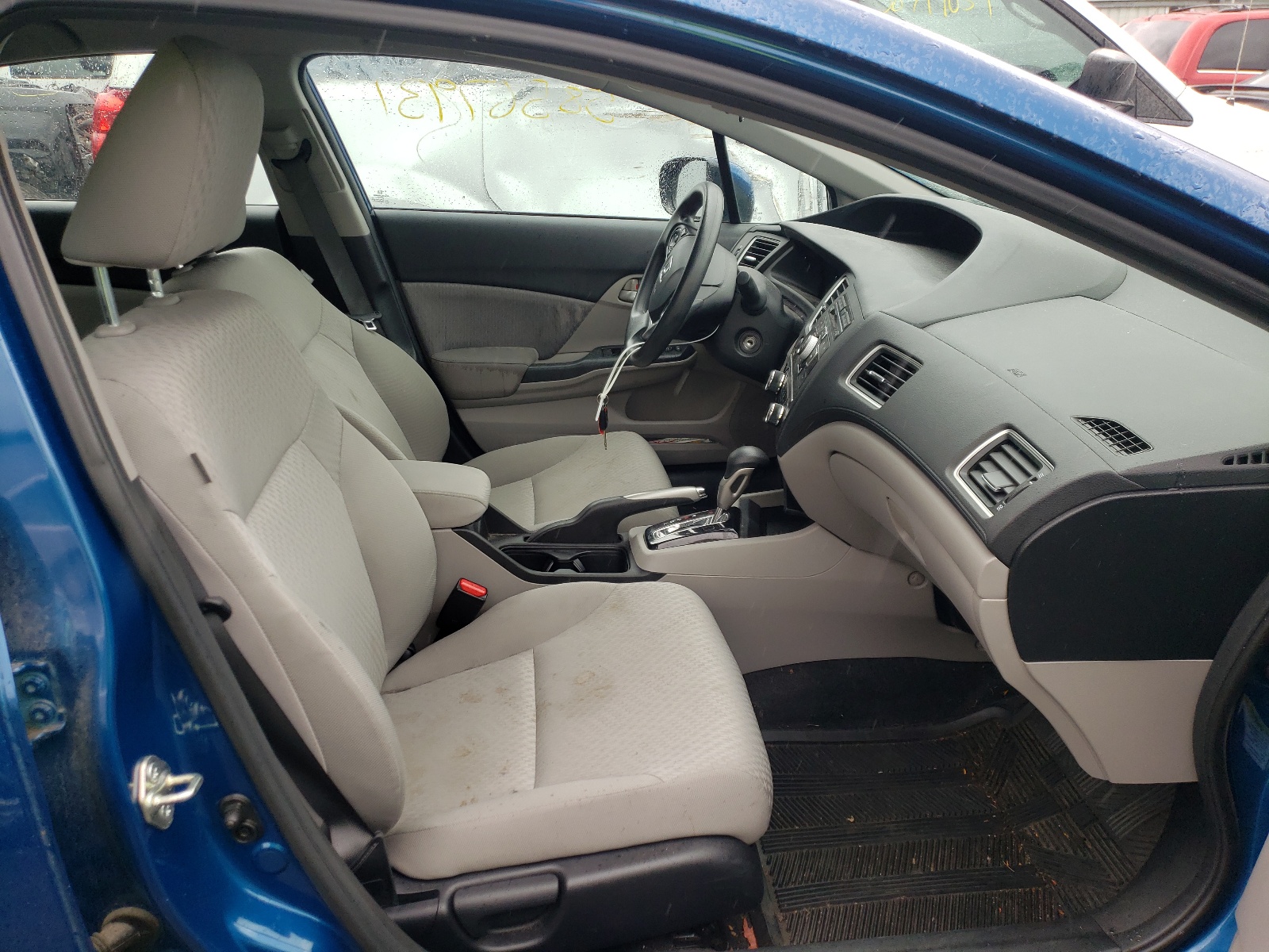 Photo 5 from auction – 2014 HONDA CIVIC LX with VIN 2HGFB2F56EH518749