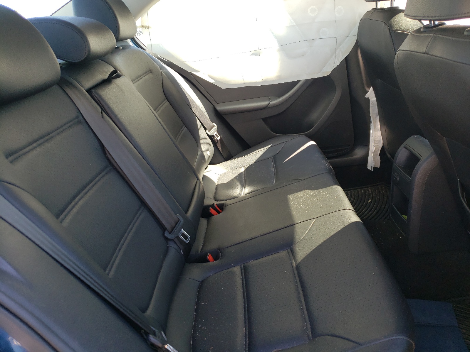 Photo 6 from auction – 2017 VOLKSWAGEN JETTA SE with VIN 3VWDB7AJ6HM403918