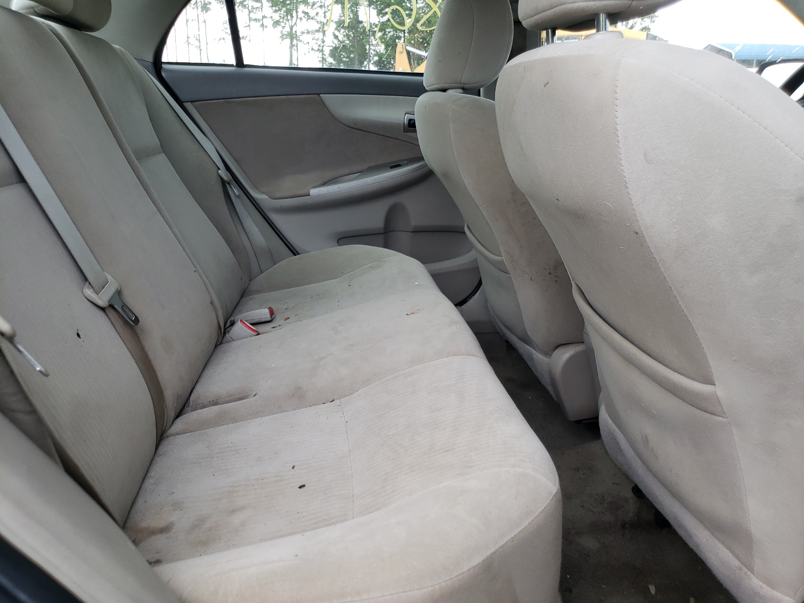 Zdjęcie 6 z aukcji – 2010 TOYOTA COROLLA BA z VIN 2T1BU4EE0AC516360