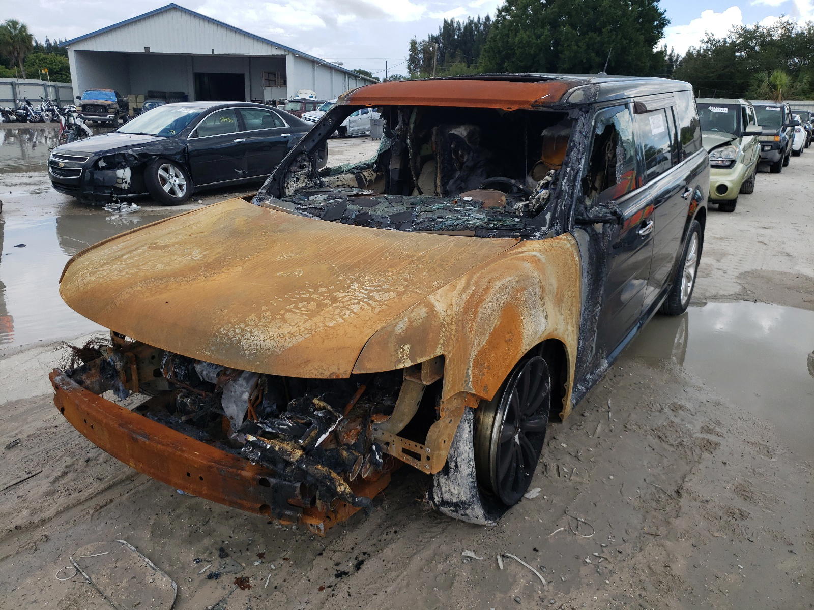 Photo 2 from auction – 2013 FORD FLEX LIMIT with VIN 2FMHK6DT1DBD20982