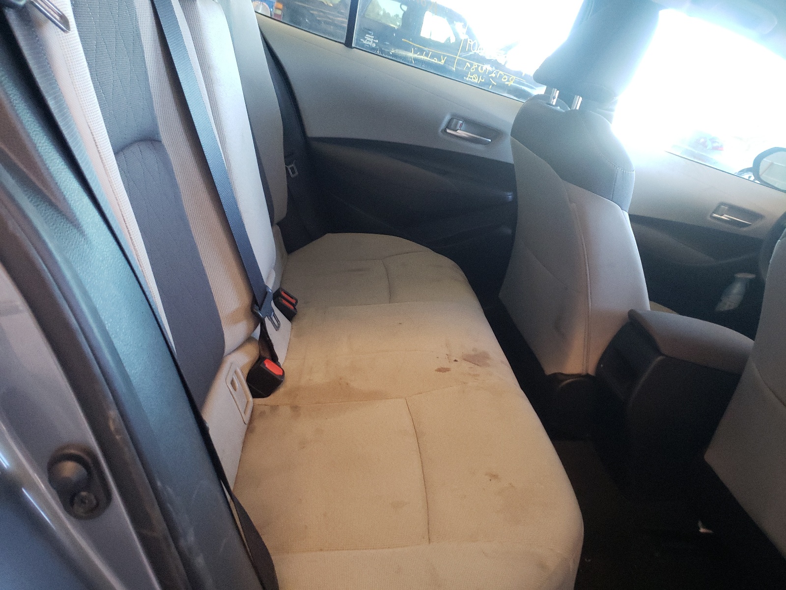 Photo 6 from auction – 2020 TOYOTA COROLLA LE with VIN 5YFEPRAE0LP110301