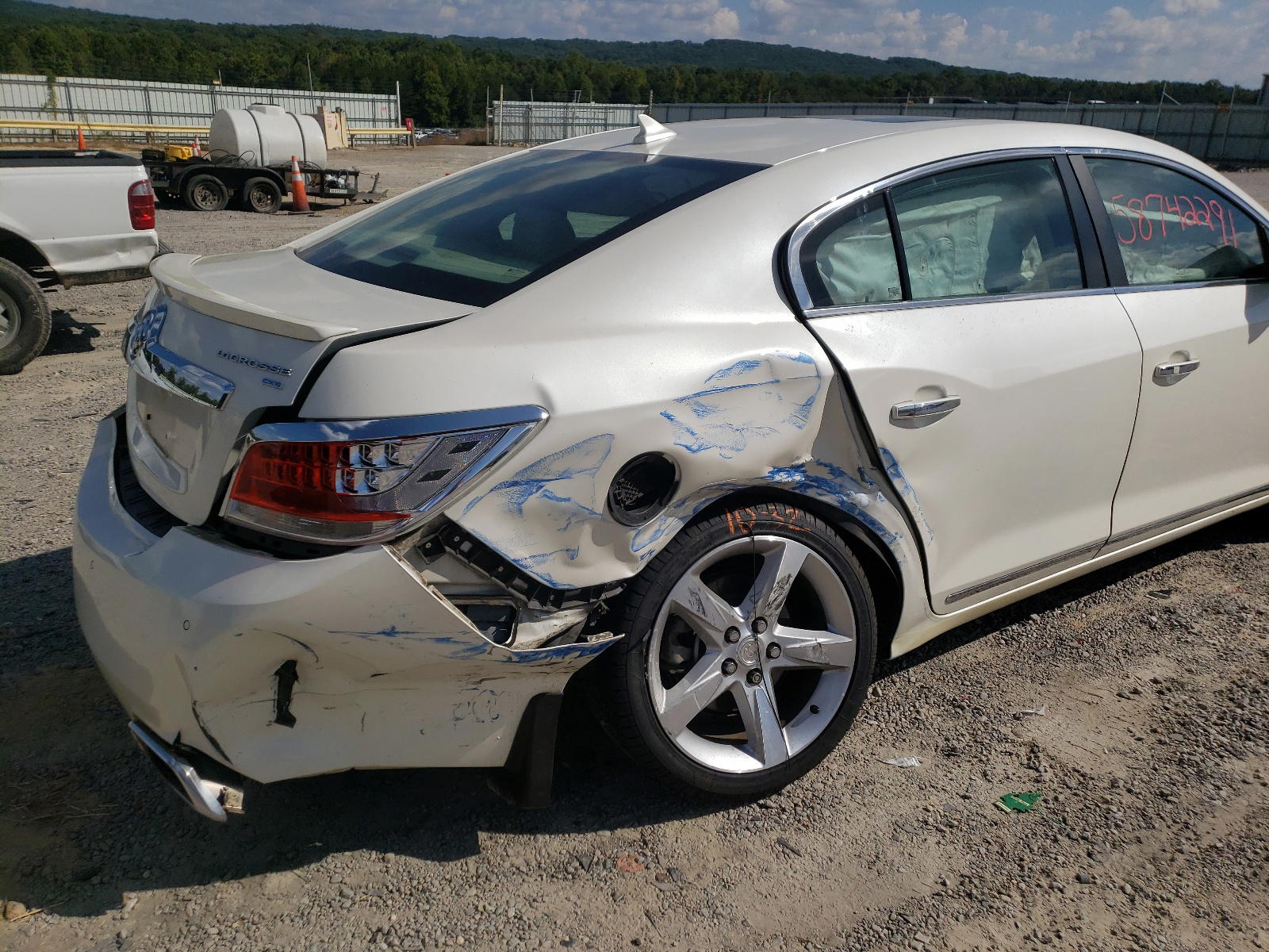 Photo 9 from auction – 2011 BUICK LACROSSE C with VIN 1G4GE5GD8BF118623