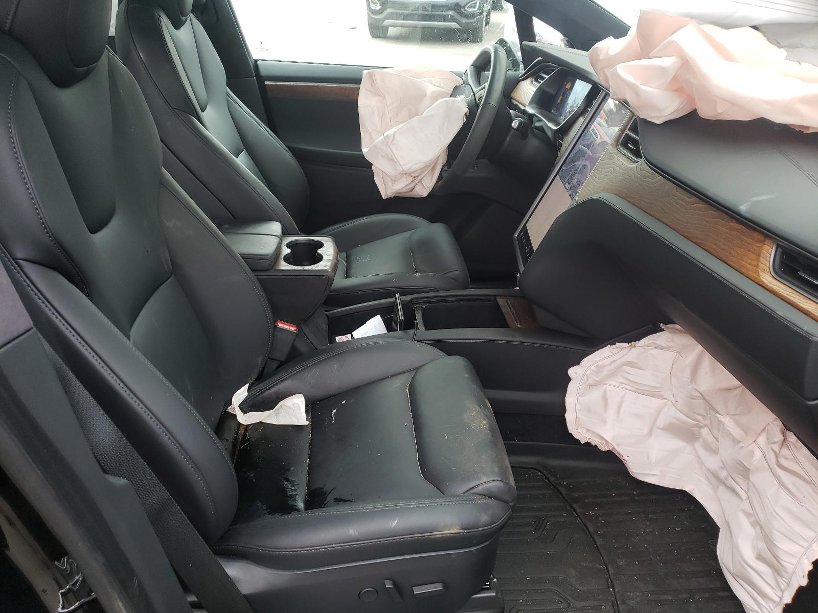 Photo 5 from auction – 2020 TESLA MODEL X with VIN 5YJXCBE21LF239803